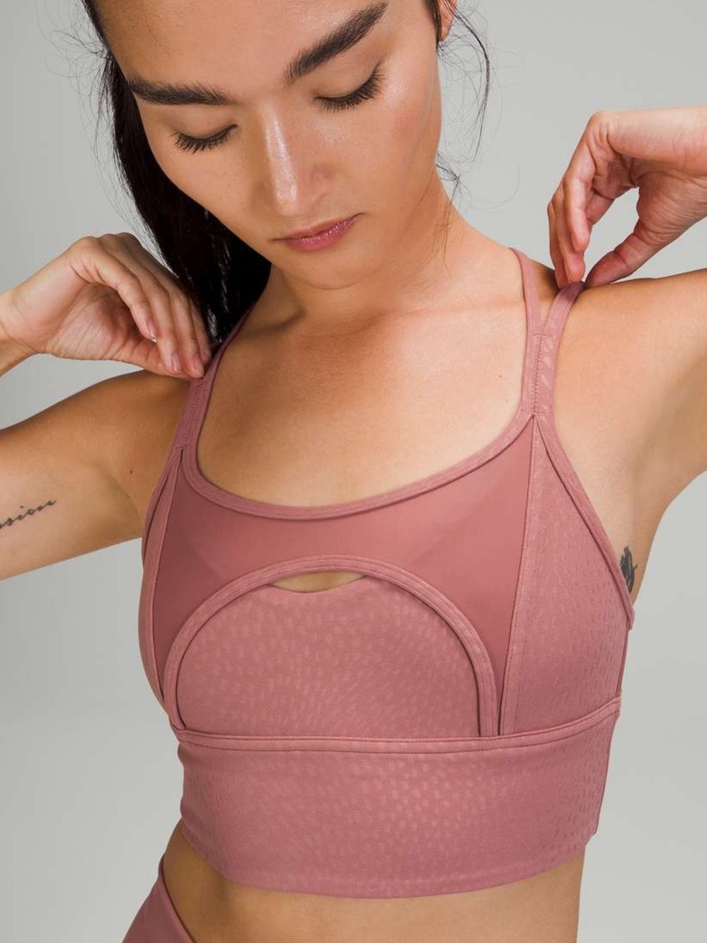 Lululemon Nulu and mesh Dusty Rose Strappy Sports Bra size 4